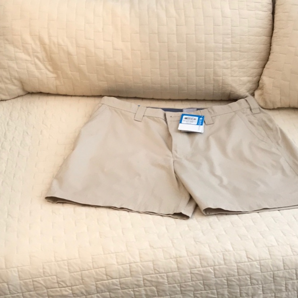 Columbia shorts NWT